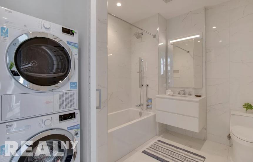 E 44th St #29N - Photo 4 of 4