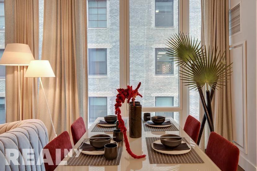 E 44th St #12M - Photo 2 of 4