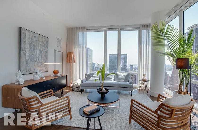 E 44th St #12E - Photo 2 of 5