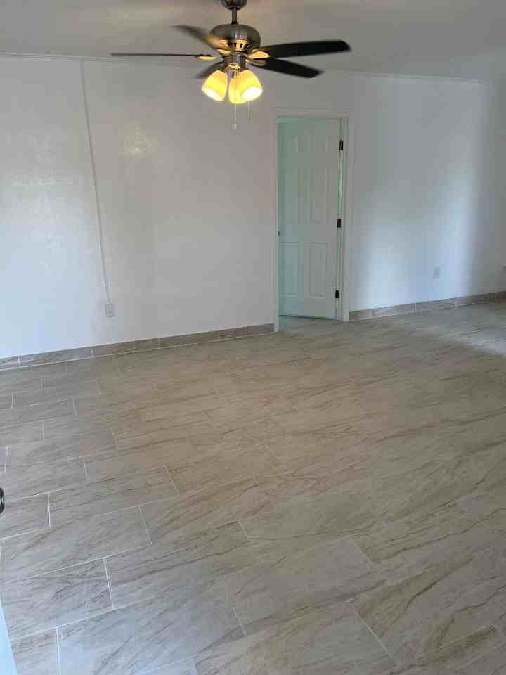 220 NW 16 TERRACE - Photo 3 of 6