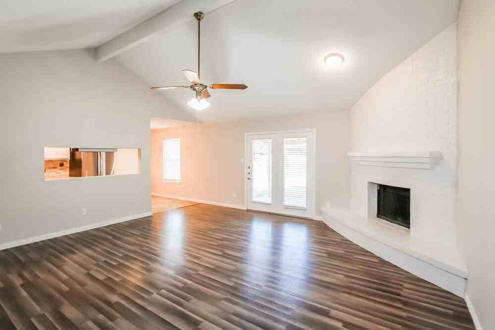 6416 Kelly Elliott Rd - Photo 4 of 16