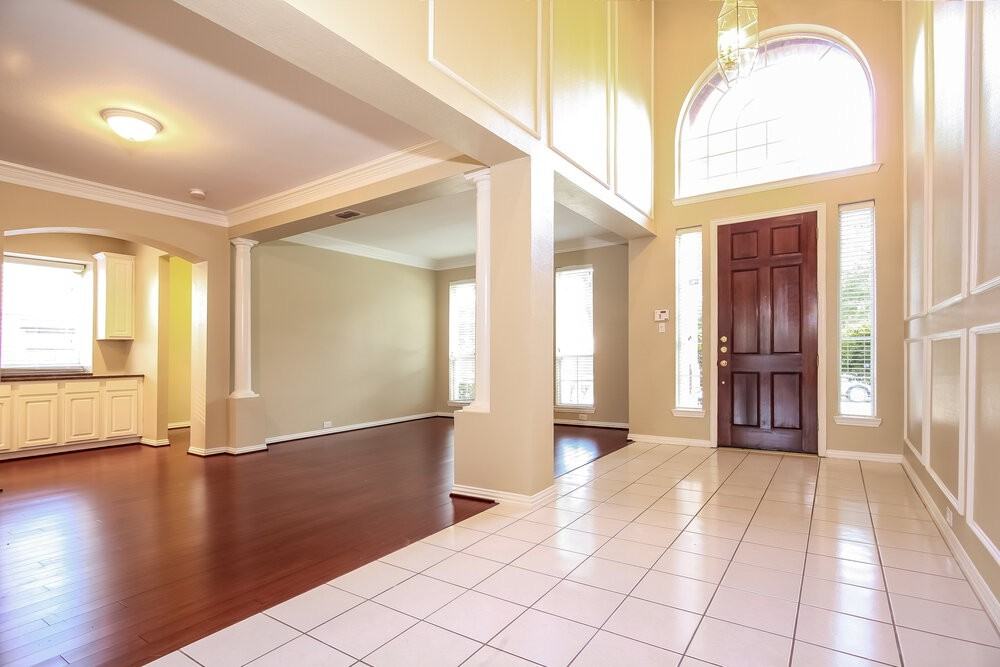 4420 Vanderpool Dr - Photo 2 of 23