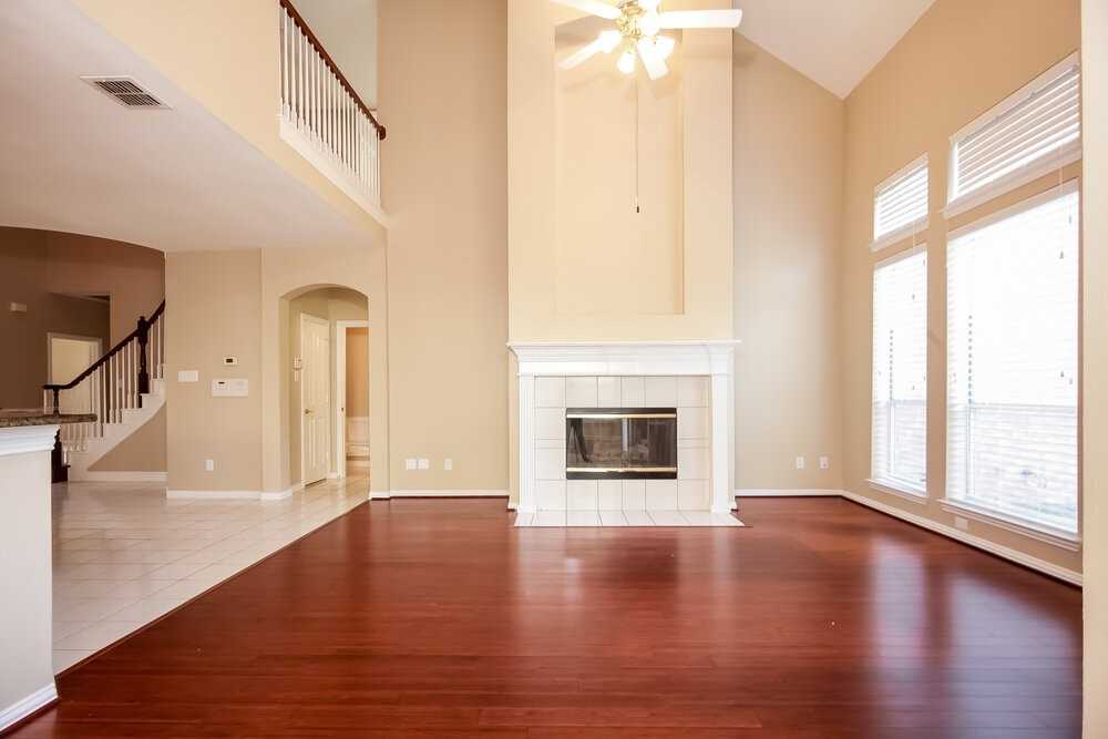 4420 Vanderpool Dr - Photo 4 of 23