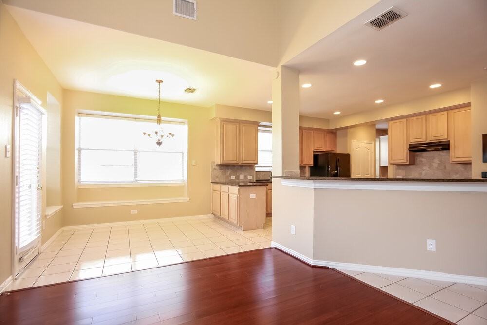 4420 Vanderpool Dr - Photo 6 of 23