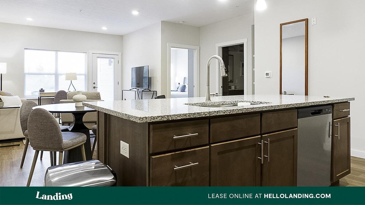 9906 Runway Drive - Photo 5 of 50