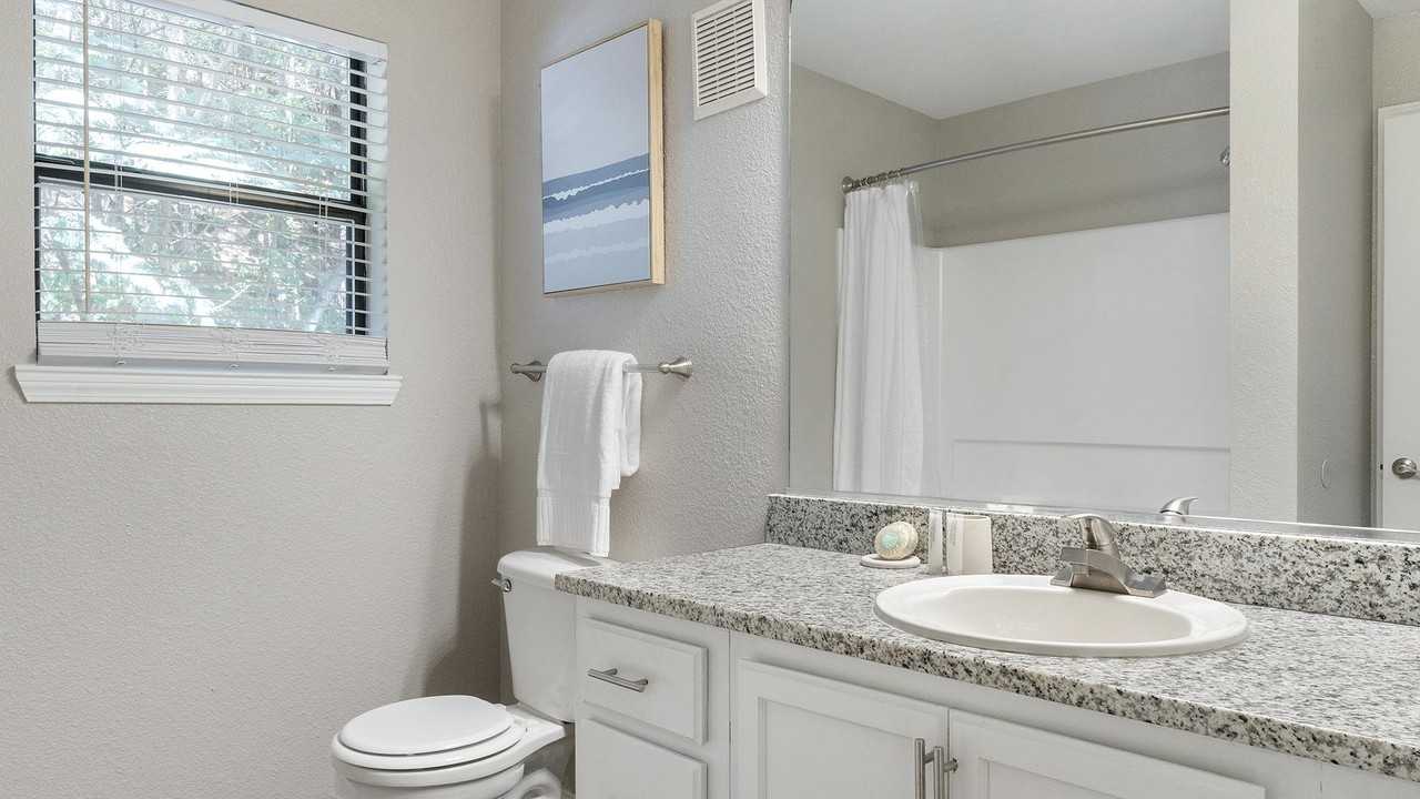 200 Seneca St - Photo 5 of 27