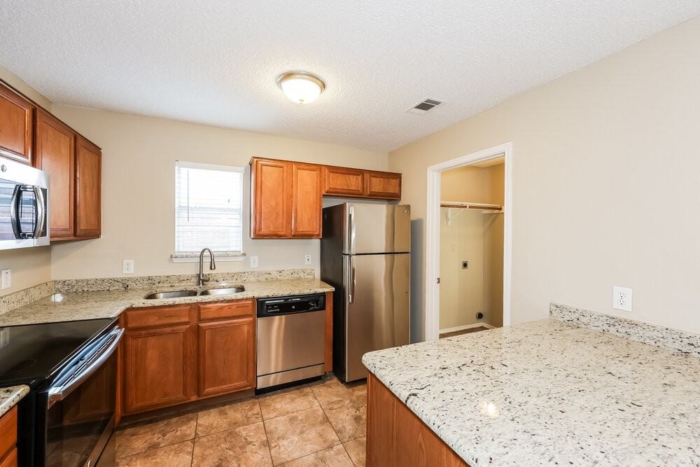 8736 Eaglestone Way - Photo 7 of 16