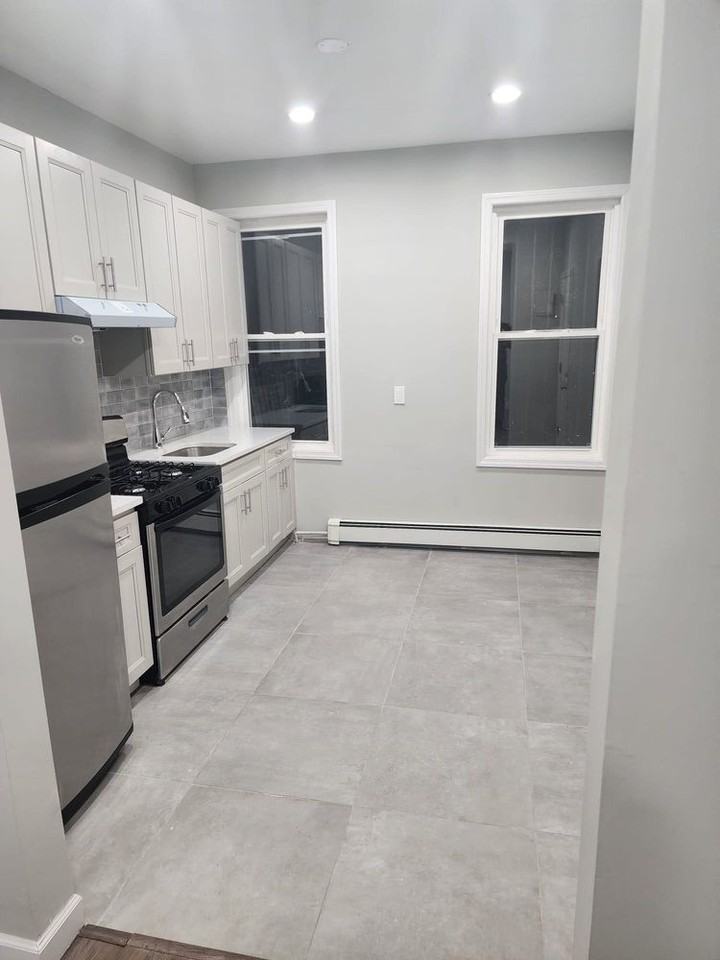 281 Communipaw Ave #3-3 - Photo 3 of 13