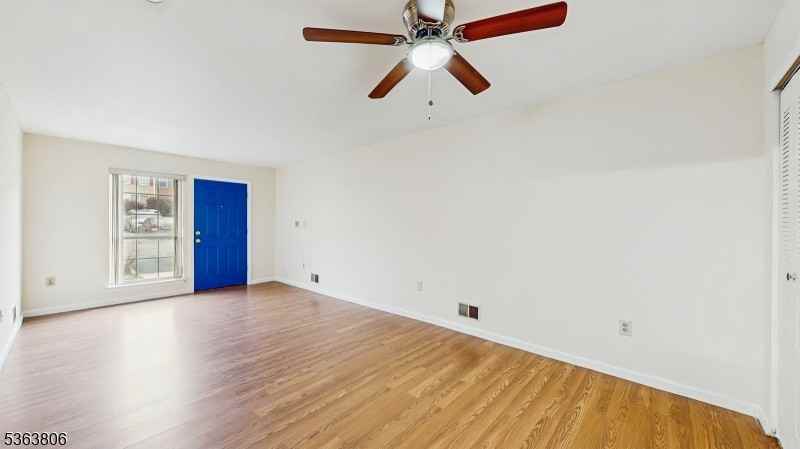 34 Howard Ct #34 - Photo 3 of 26