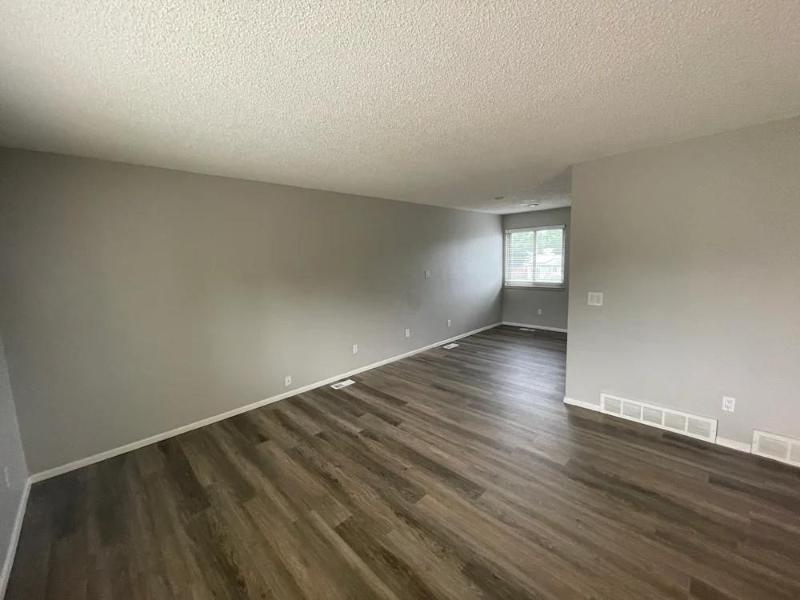 9585 W Lake Ave - Photo 3 of 8