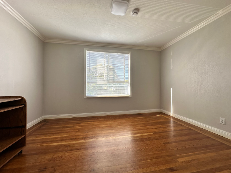 5247 Mission St #5247 - Photo 3 of 8