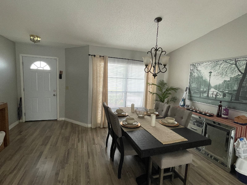 737 Stillview Cir - Photo 2 of 8