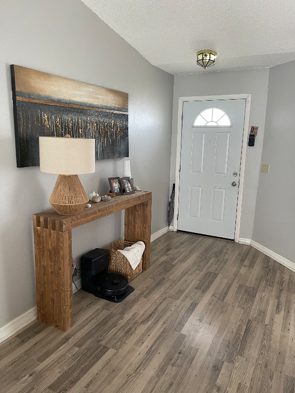 737 Stillview Cir - Photo 3 of 8