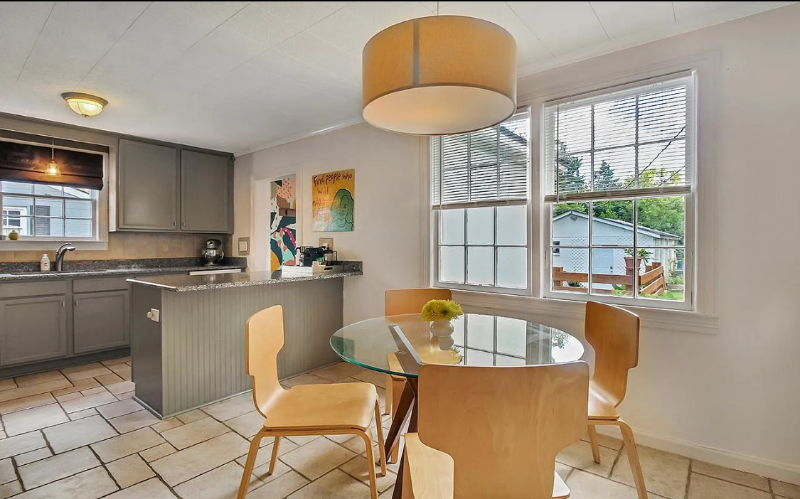 412 E 65th St - Photo 3 of 10