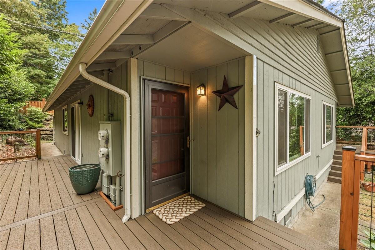 15824 9th Ave Sw #B - Photo 3 of 12