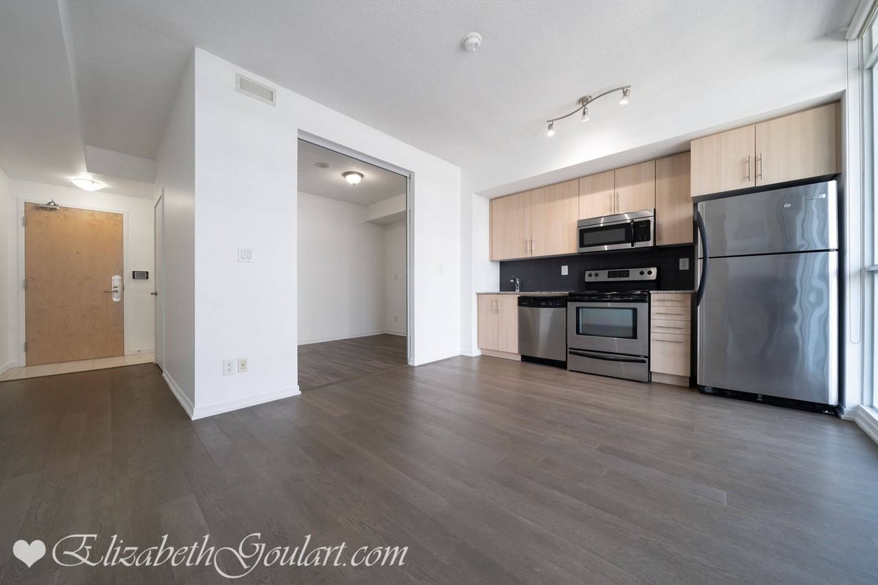 65 Bremner Boulevard - Photo 6 of 28