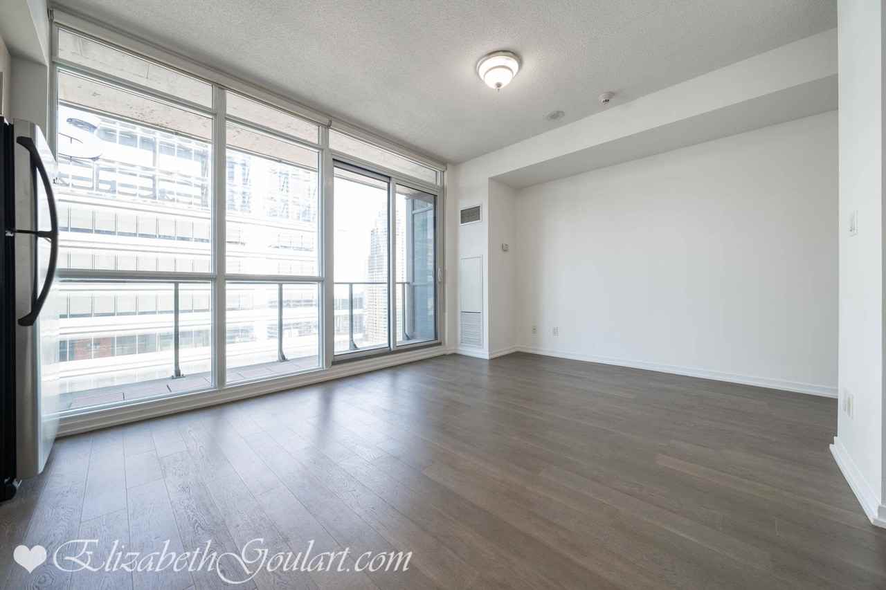 65 Bremner Boulevard - Photo 4 of 28