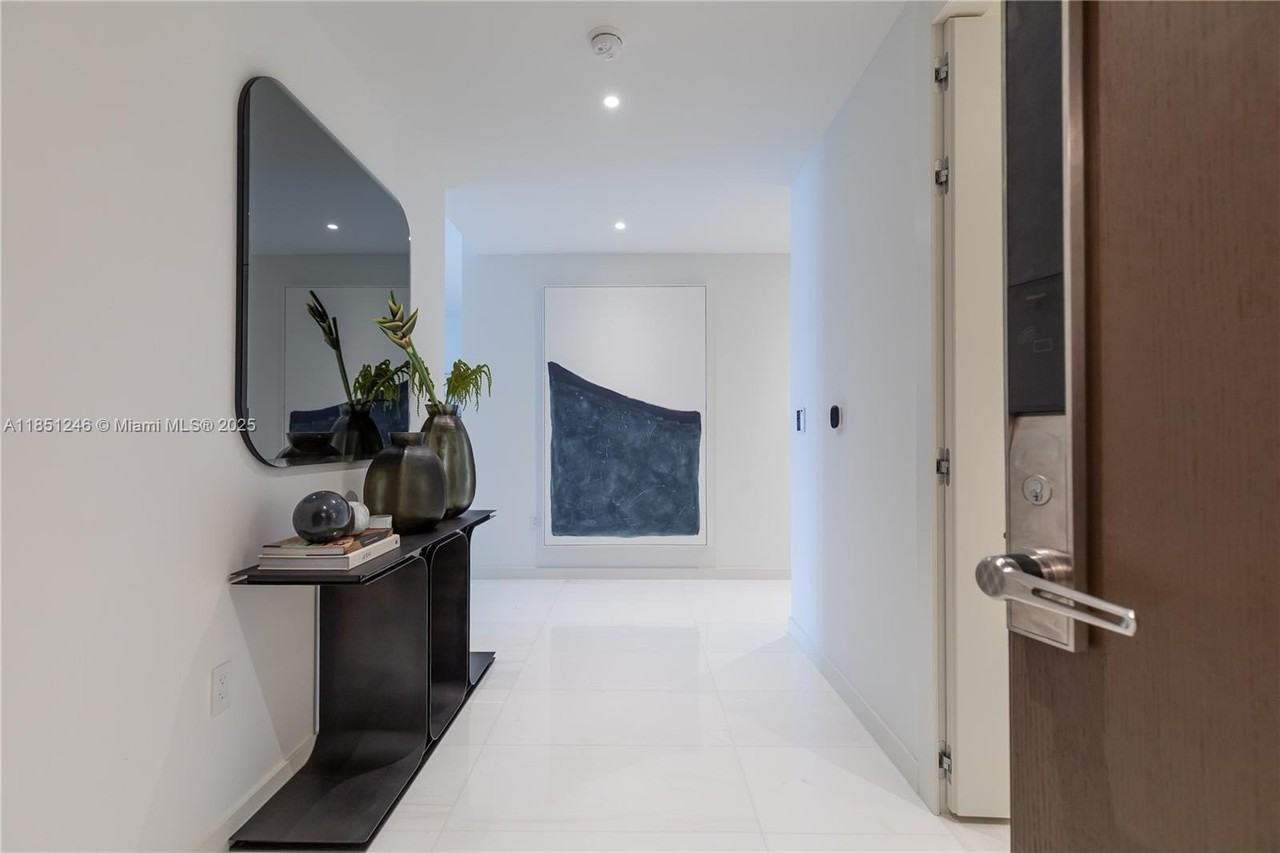 300 Biscayne Boulevard Way - Photo 5 of 50