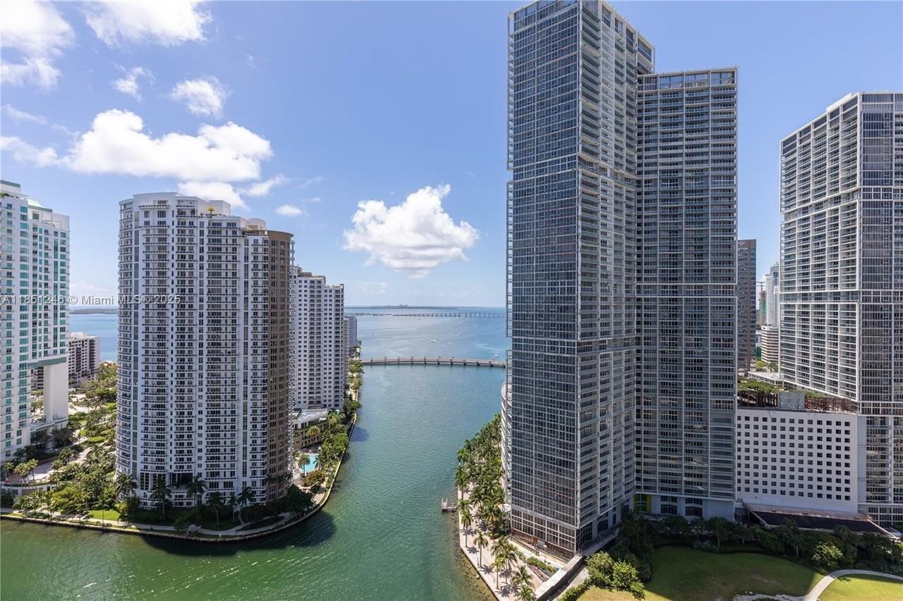 300 Biscayne Boulevard Way - Photo 4 of 50