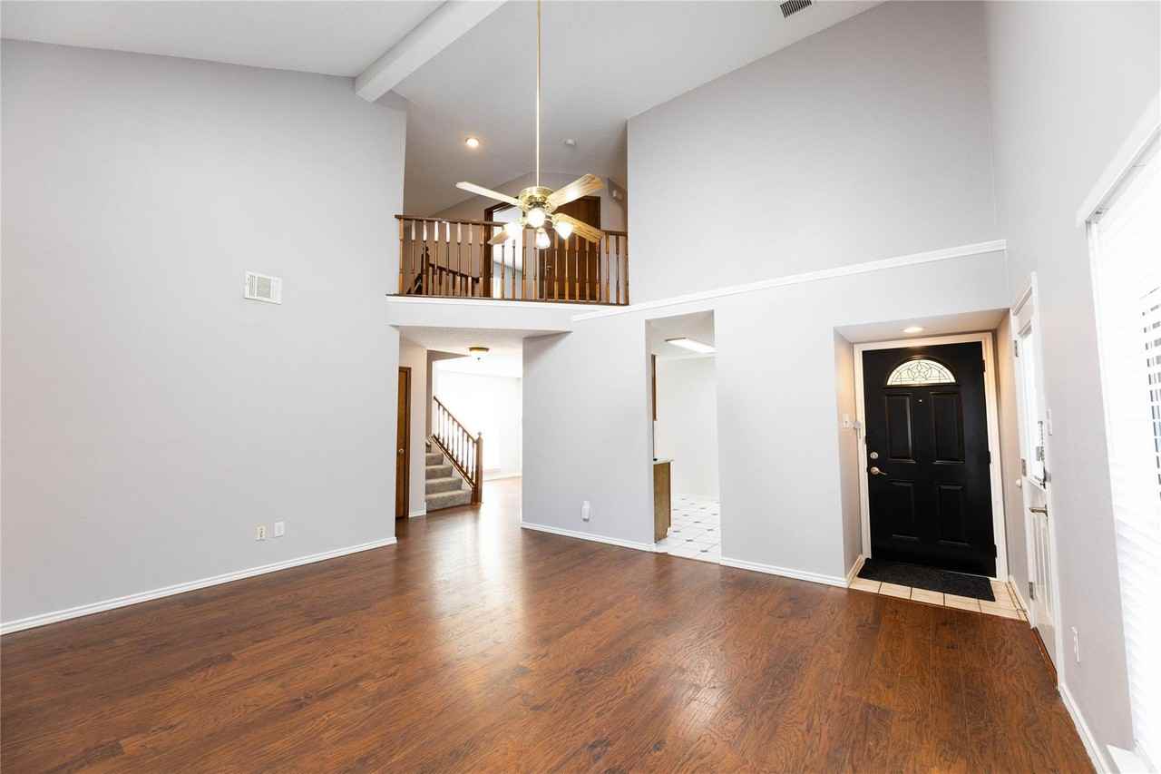 1336 Sheila Drive - Photo 3 of 24