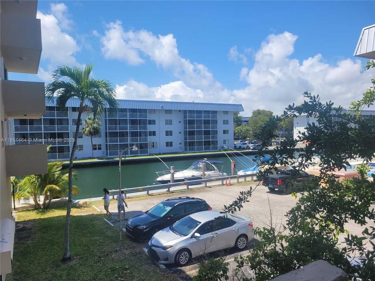 3860 Ne 170th St #206 - Photo 2 of 13