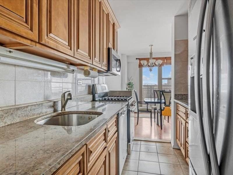 2925 W 5th St #23B - Photo 5 of 13