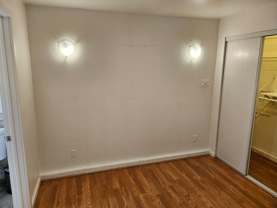 20624 Kittridge St - Photo 3 of 17