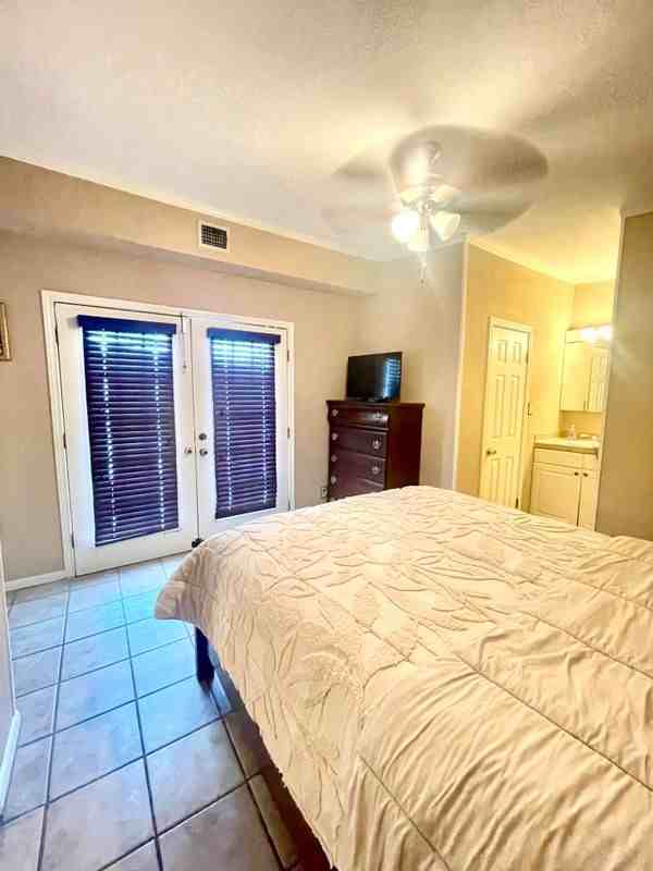 406 Longshadow Rd - Photo 3 of 14