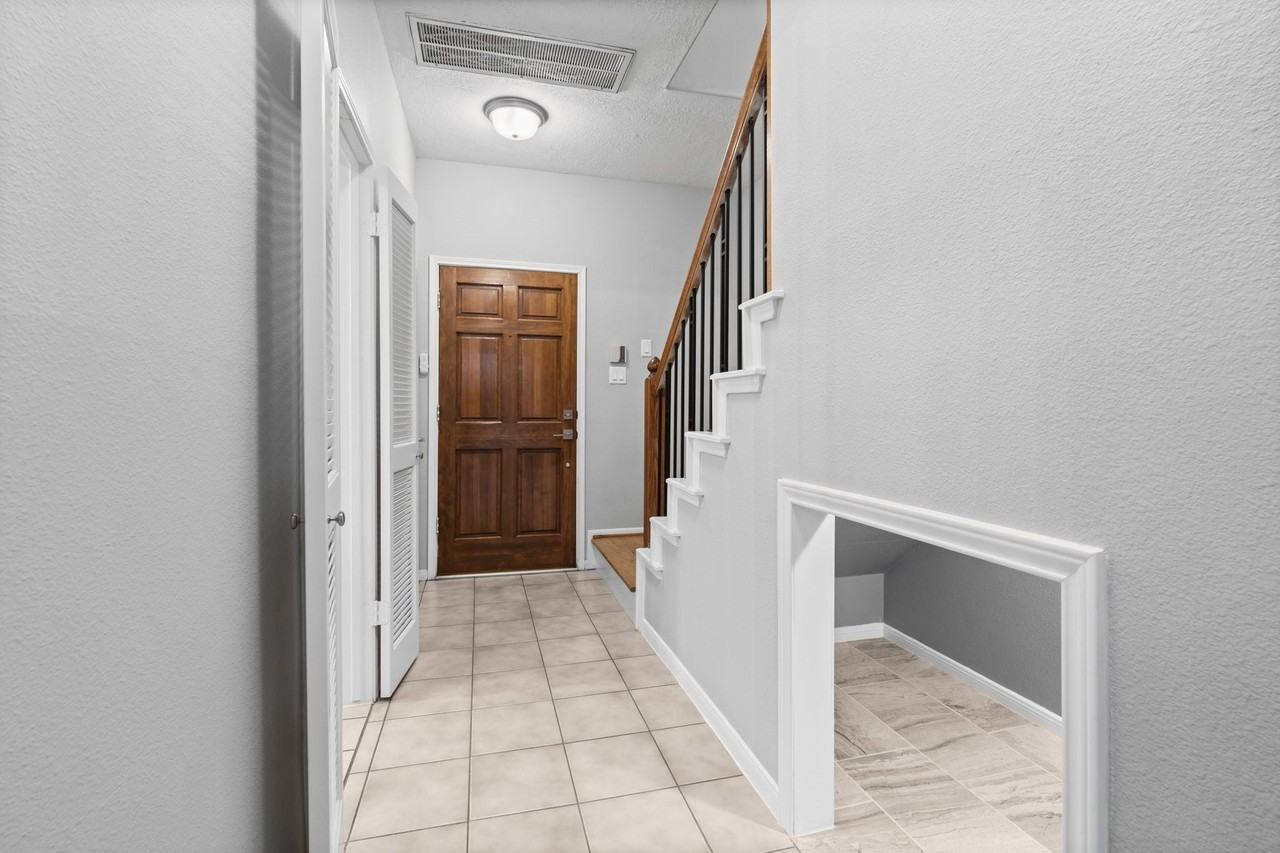 17 E Willowwood Ct - Photo 6 of 34