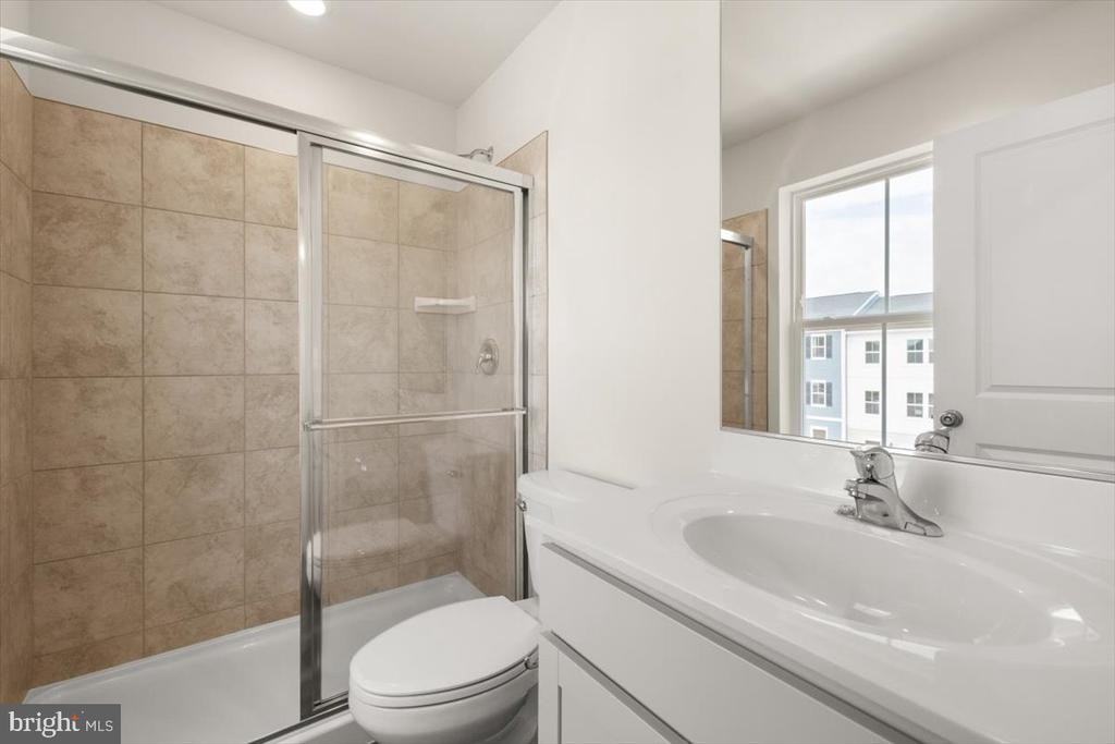 118 Milburn Dr - Photo 3 of 24