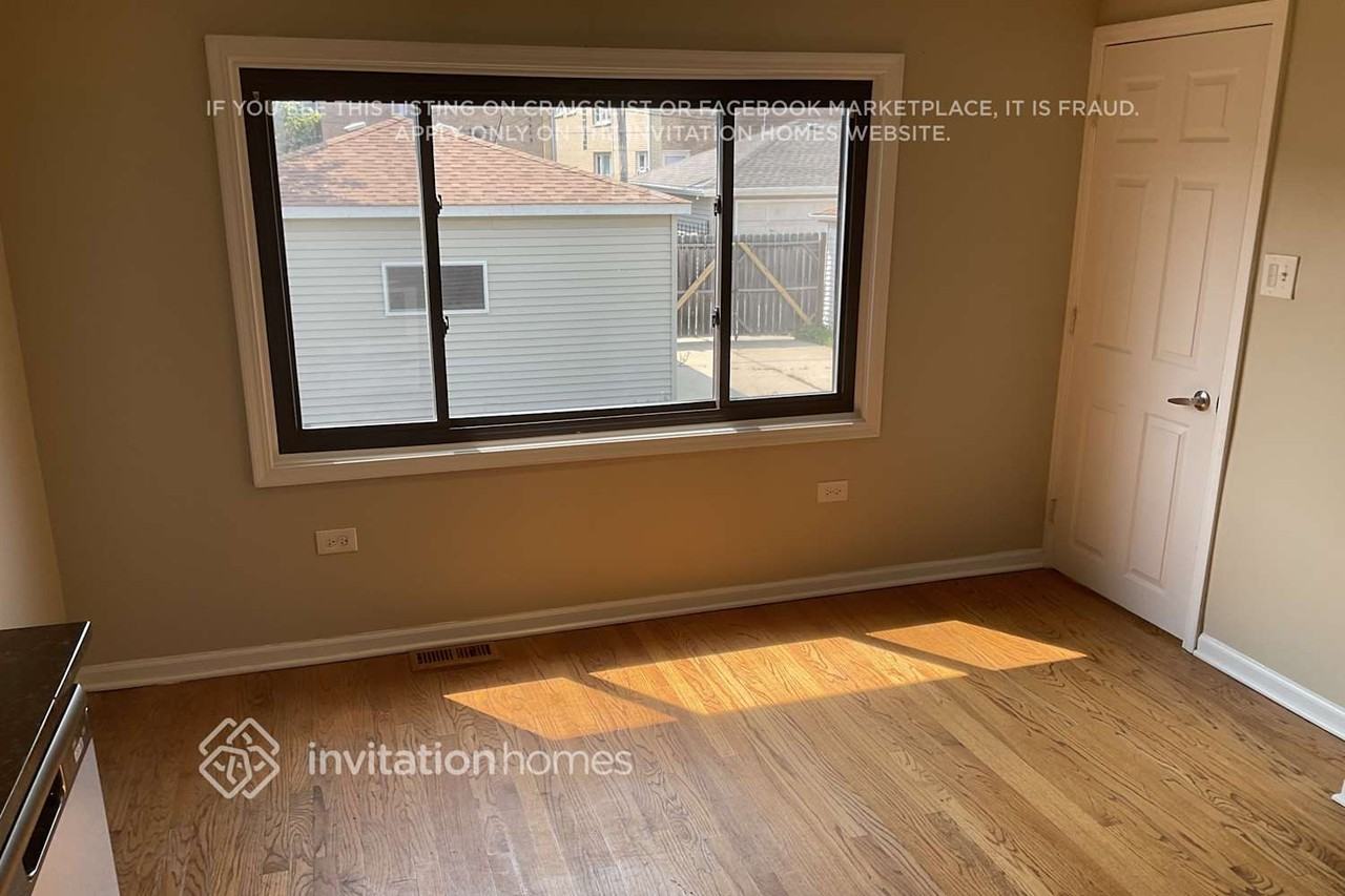 2418 N 75th Ct - Photo 5 of 12