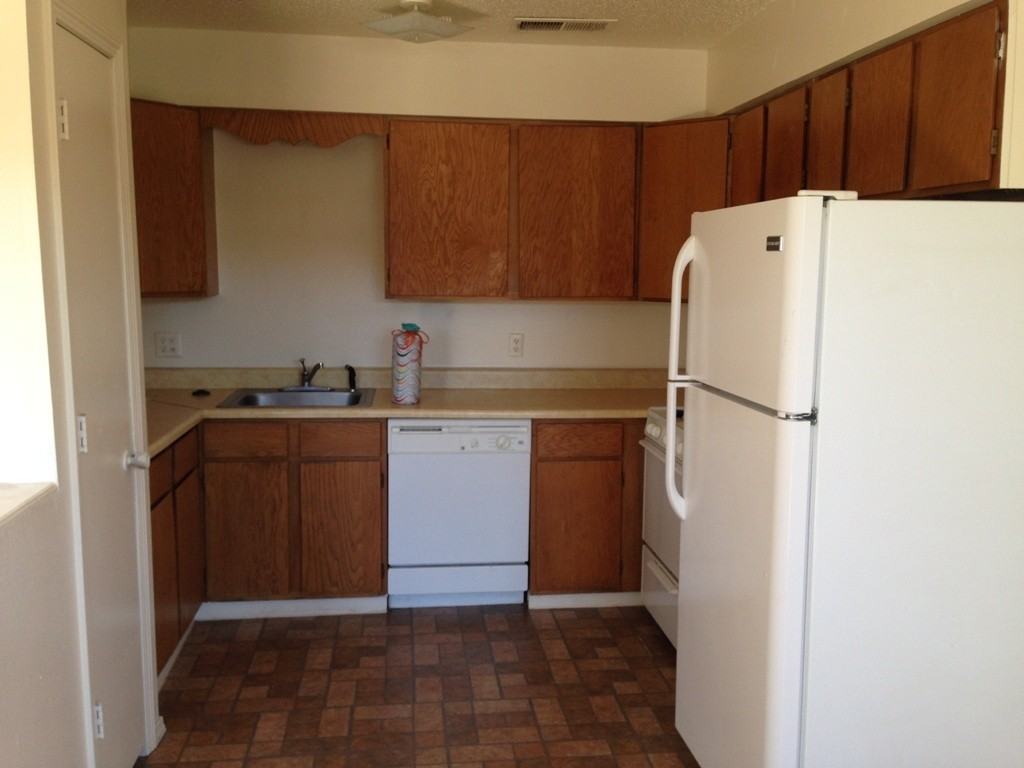 Greenbriar Terrace - Photo 4 of 50