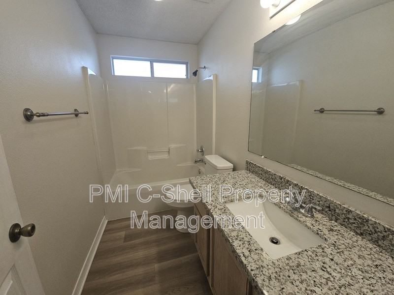 111 Wildflower Ln - Photo 7 of 27