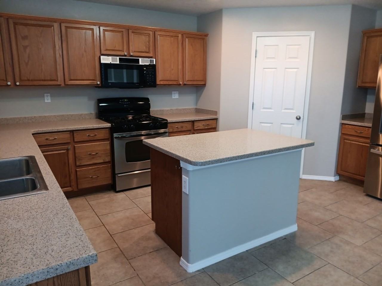 6523 Avenida Madrid Nw - Photo 3 of 27