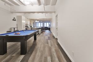 featured image of 2070 Rue Clark #102