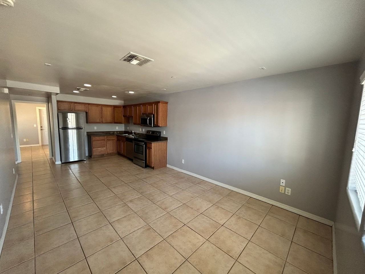 Bell Villas Townhomes - Photo 4 of 20
