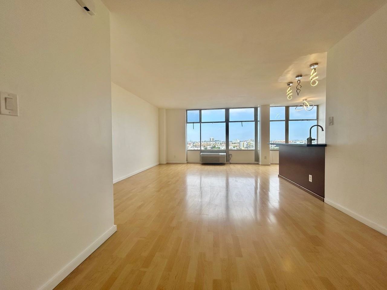 100 Atlantic Ave - Photo 4 of 44