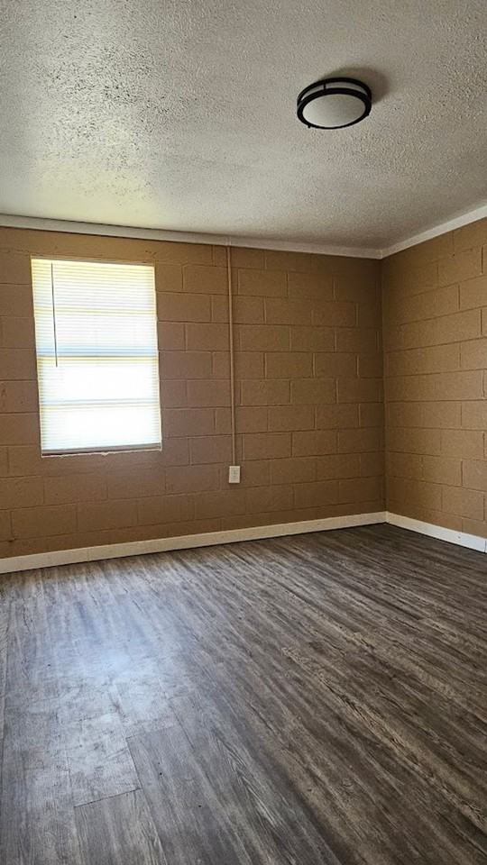 2 Bedroom 1 Bath Brick Unit - Photo 5 of 5