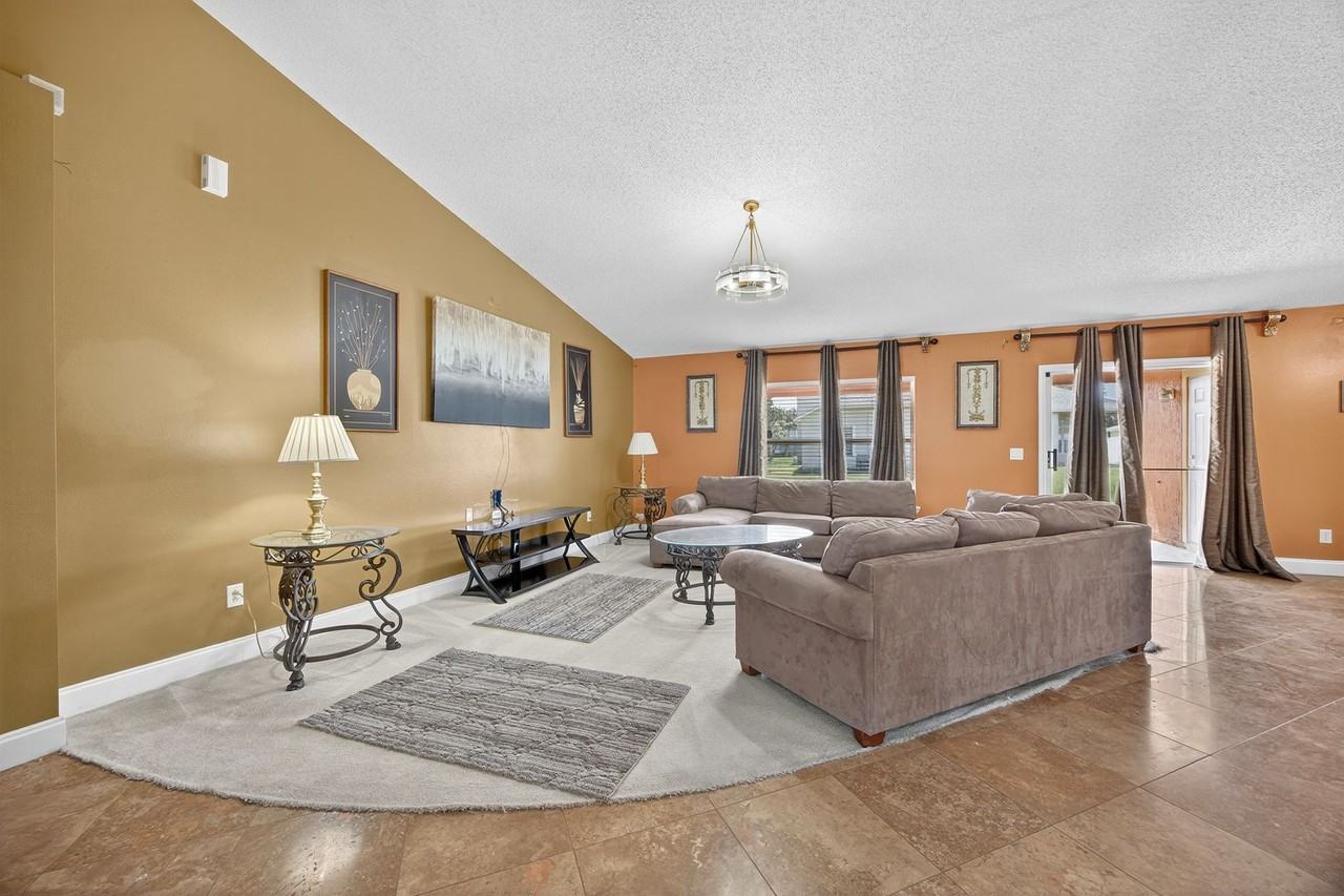 10375 Woodley Creek Blvd - Photo 7 of 15