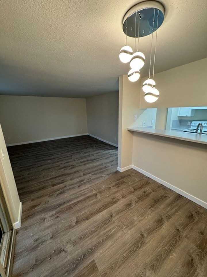 Boutique Apartments located near "Olde Burien" - Photo 2 of 18