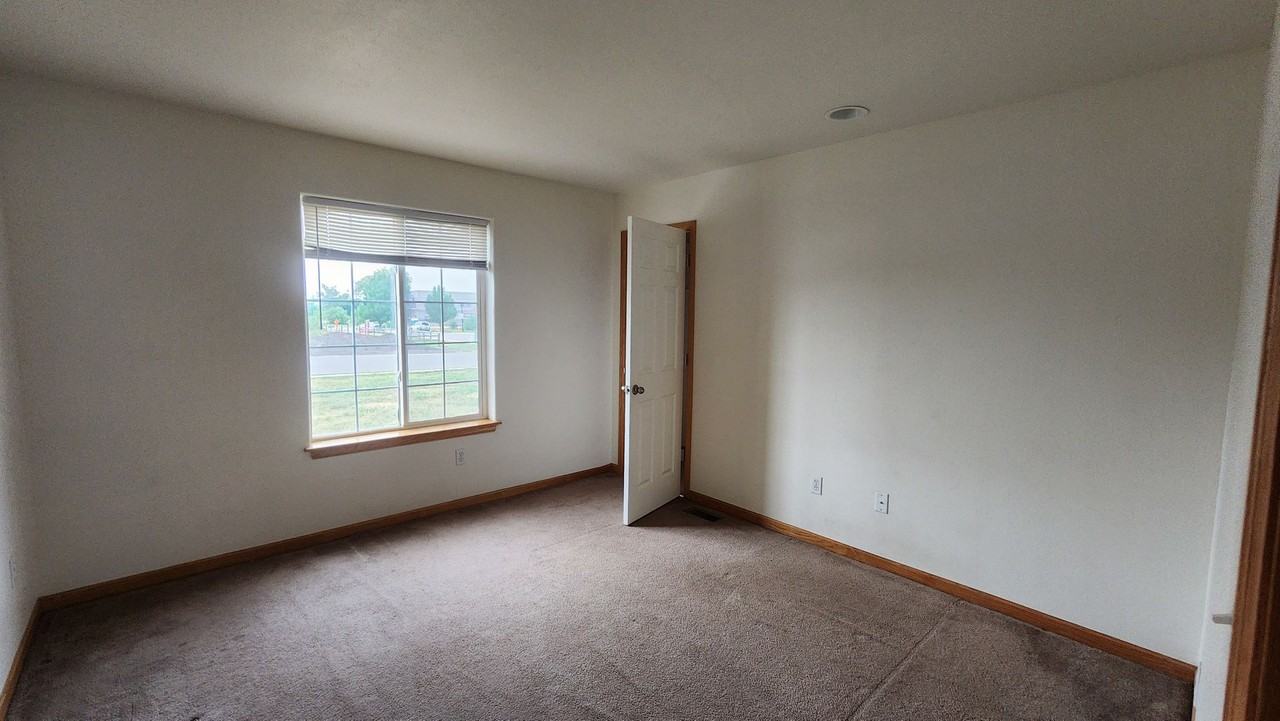203 W Coal Creek Dr - Photo 4 of 21