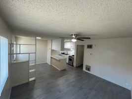 featured image of 1148 W 7th St