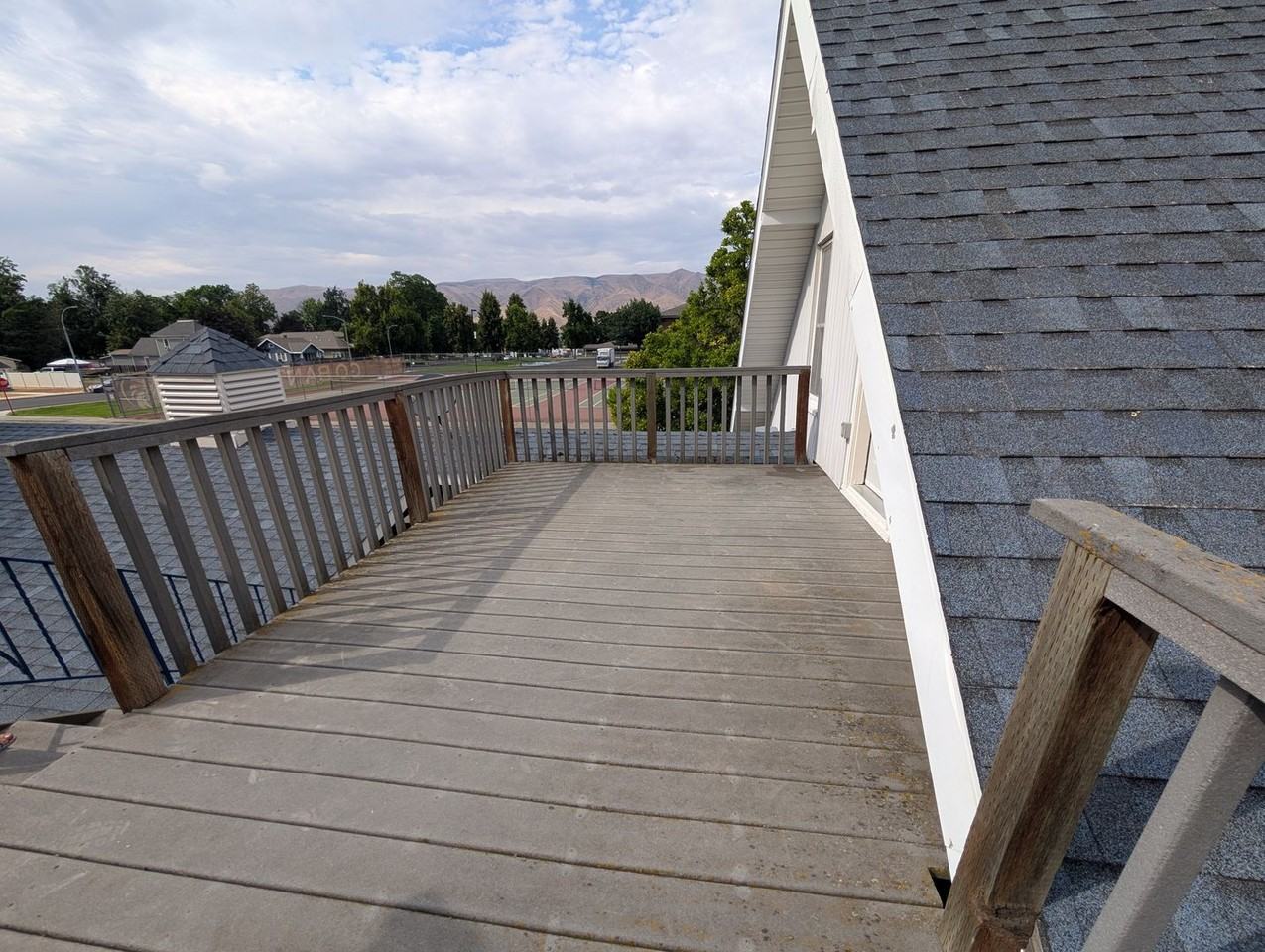 1104 5th St - Photo 2 of 23