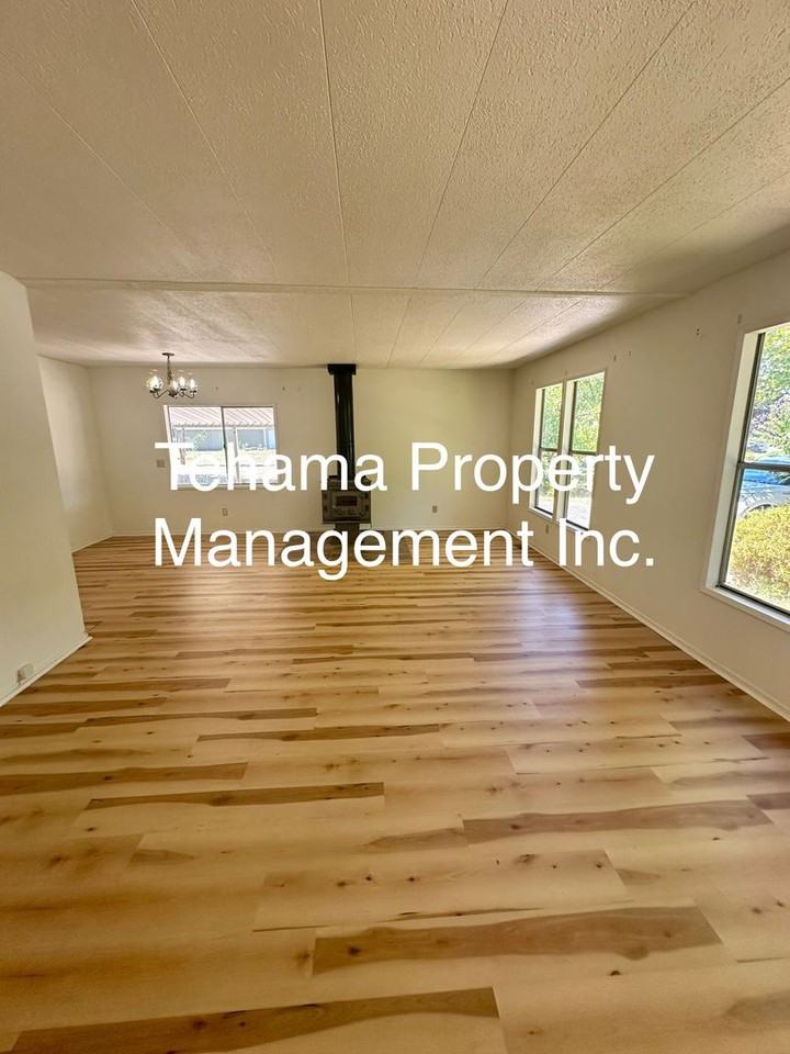 25323 Lee St - Photo 3 of 20