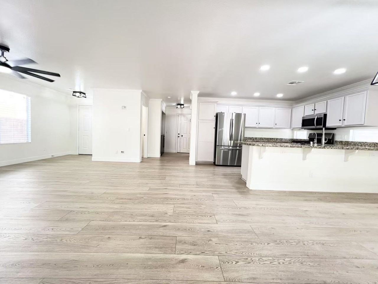 9427 Coral Berry St - Photo 2 of 30