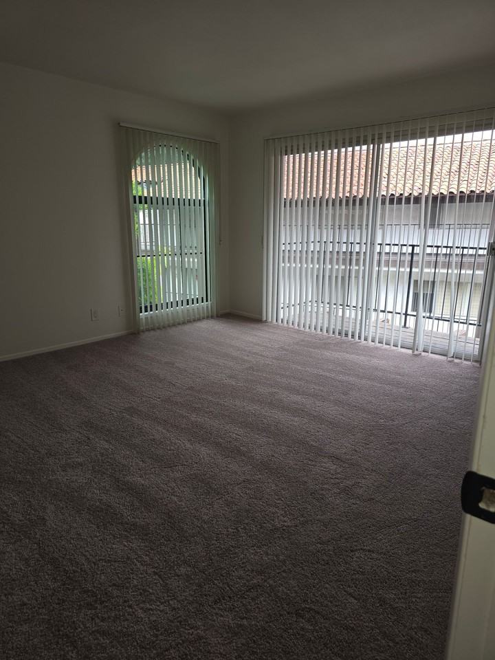 Peninsula Villas - Photo 5 of 11