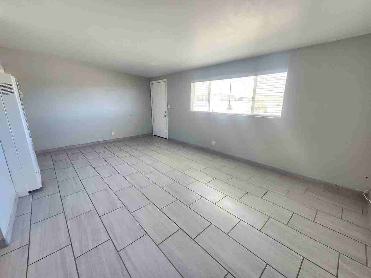 7737 N Star Ave - Photo 3 of 9