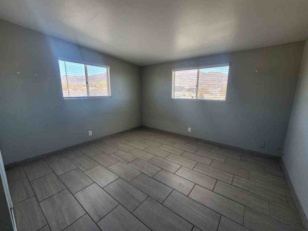 7737 N Star Ave - Photo 7 of 9