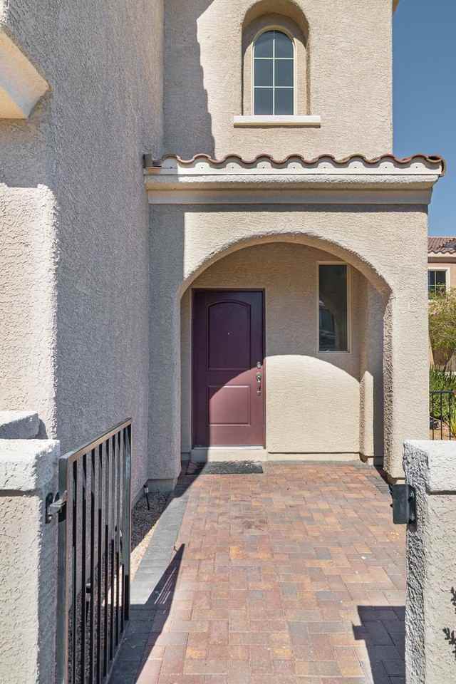 1005 Cetona Ct - Photo 6 of 36