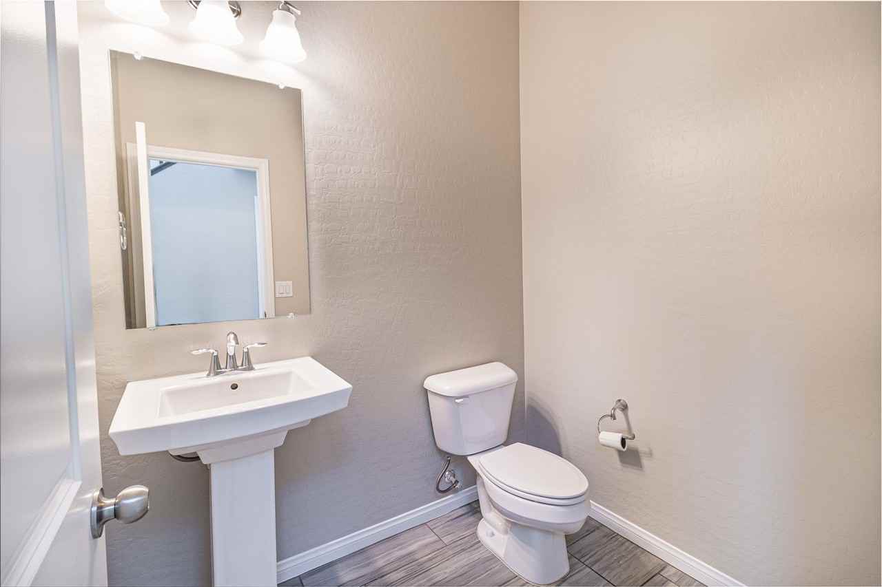 1005 Cetona Ct - Photo 7 of 36